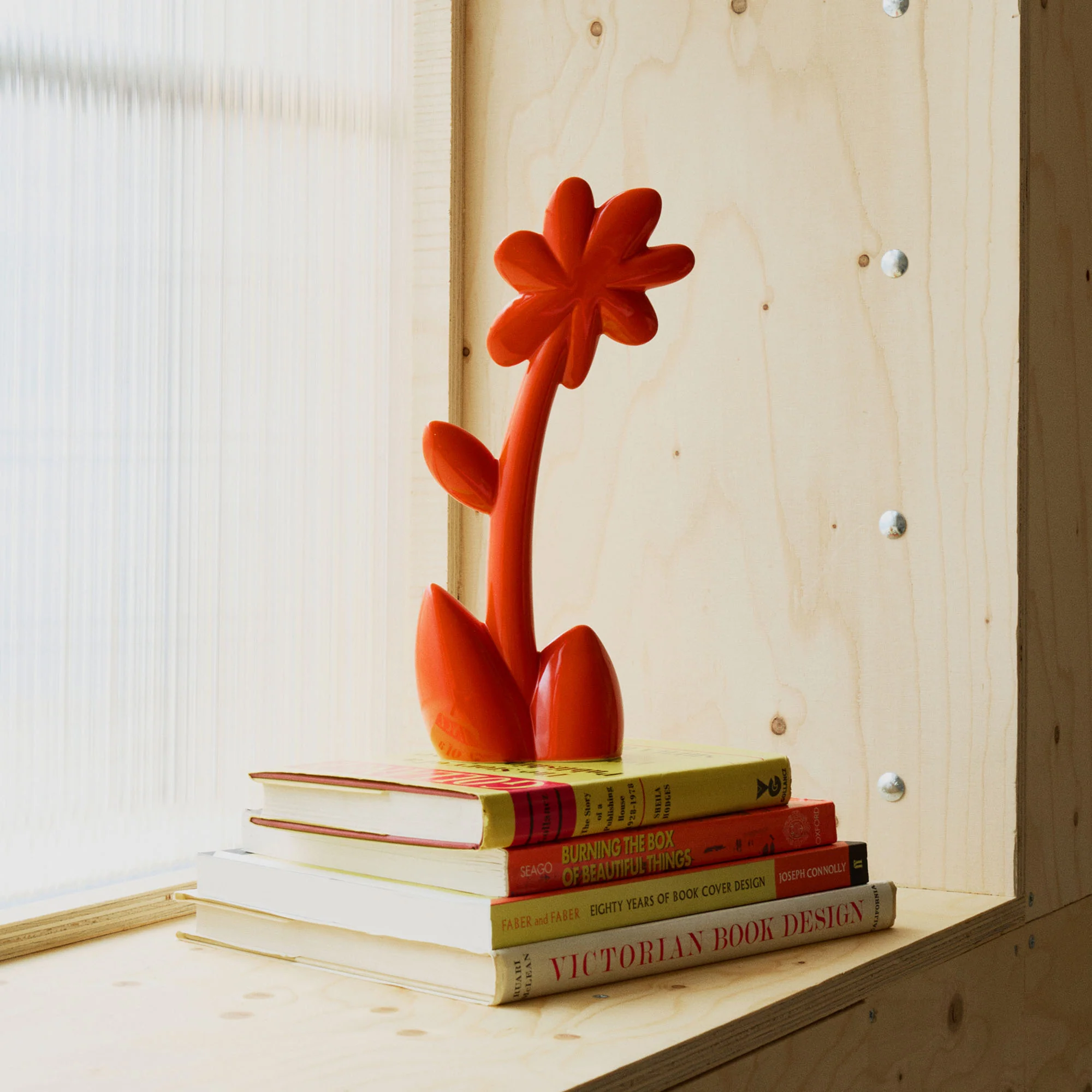 The Conran Shop – Ceramic Flower - Image 2