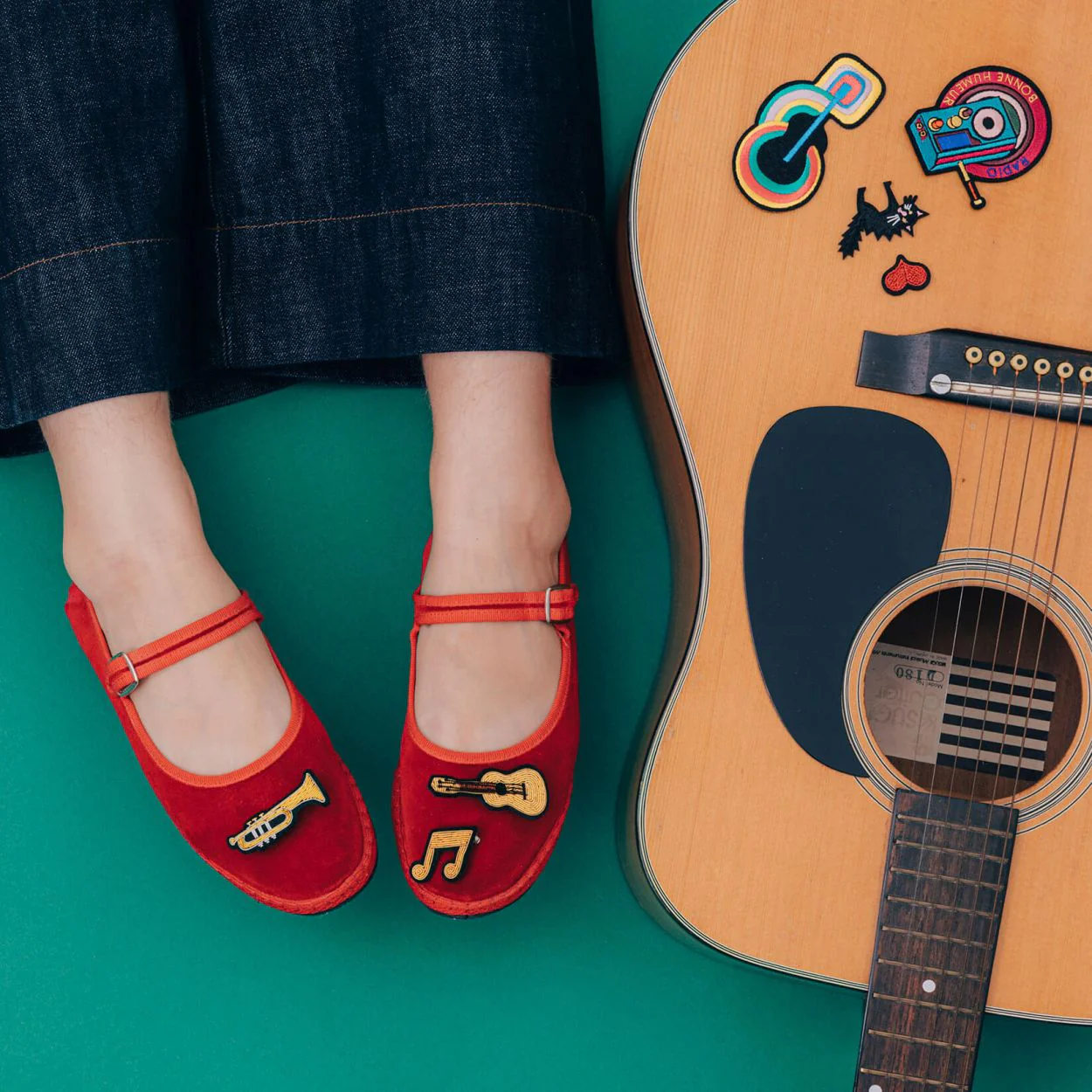 Guitar Embroidered Brooch - Image 3
