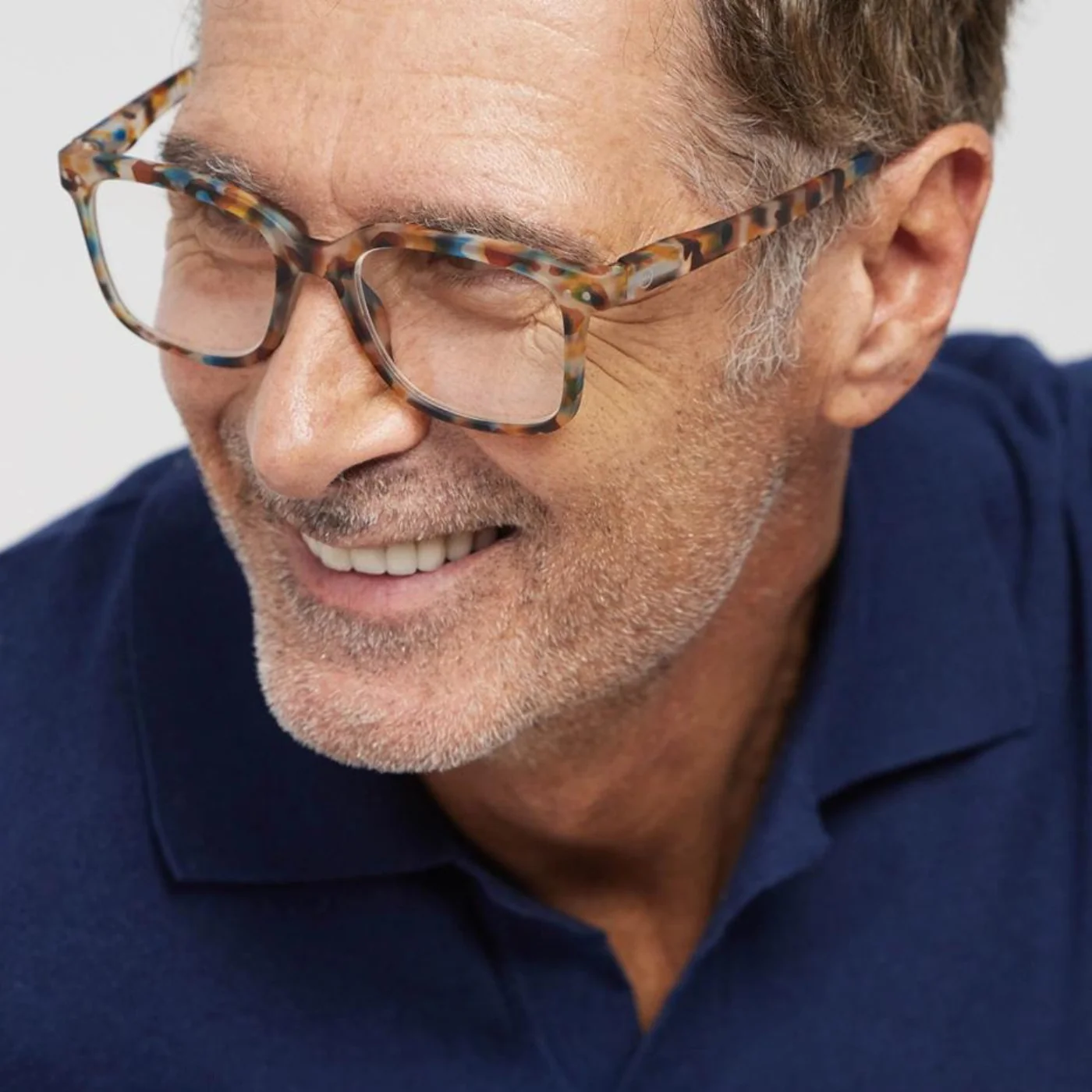 Izipizi #L Blue Tortoise Reading Glasses - Image 2