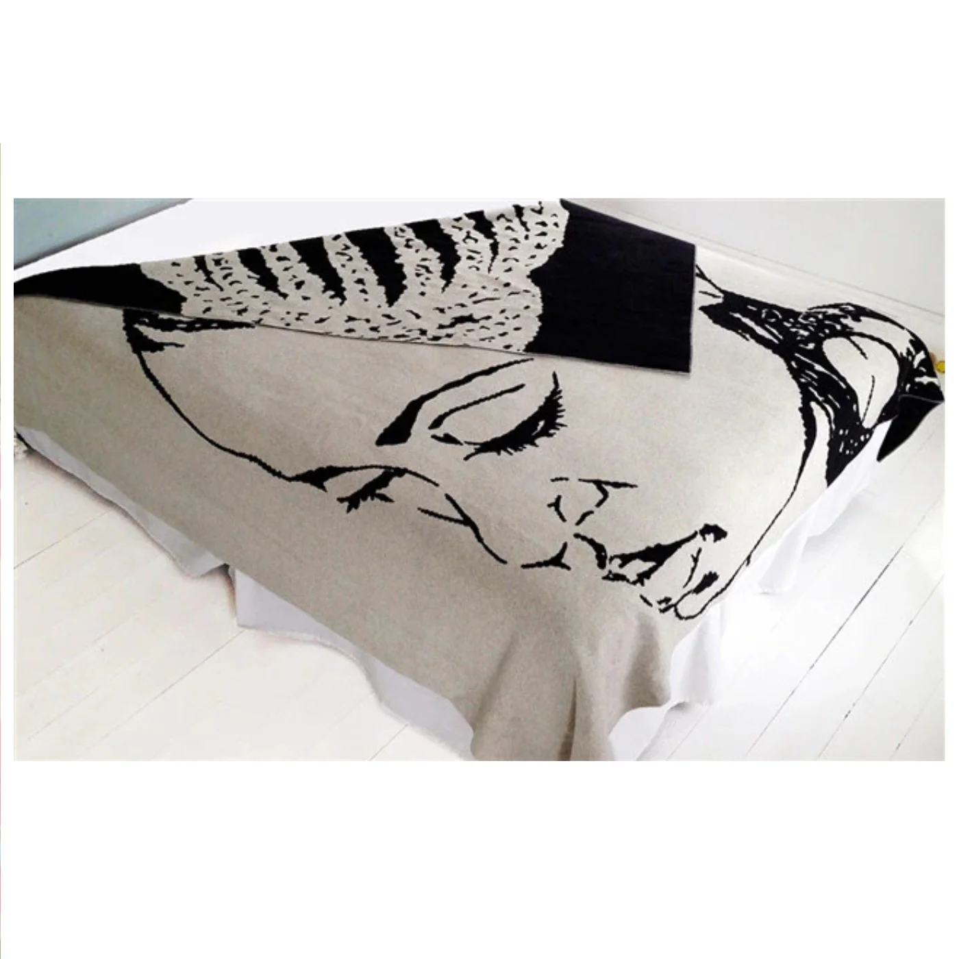 Lena Blanket by Mickalene Thomas - Image 3