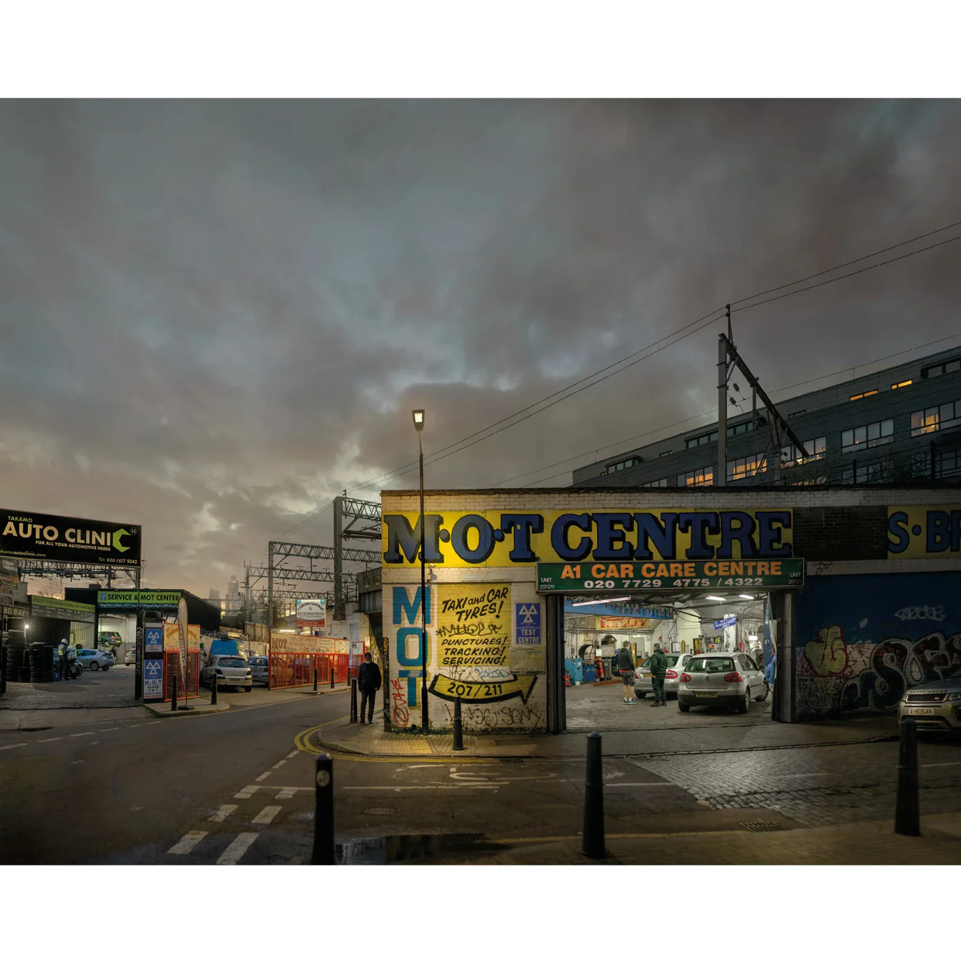 Near Dark: London Photos - Image 3